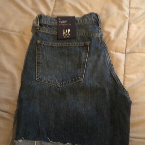 High rise shorts - Picture 1 of 3